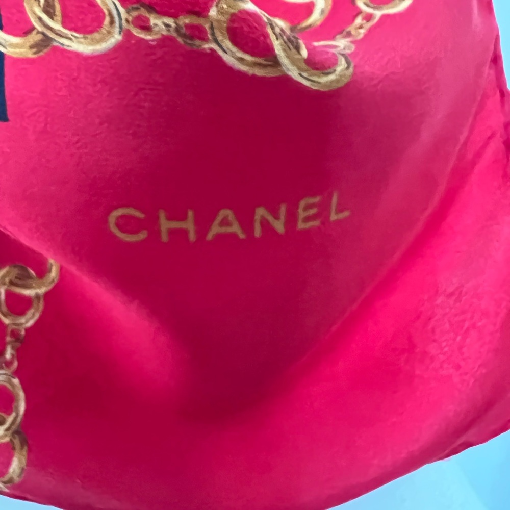 Chanel Scarf Wrap - Picture 4 of 6